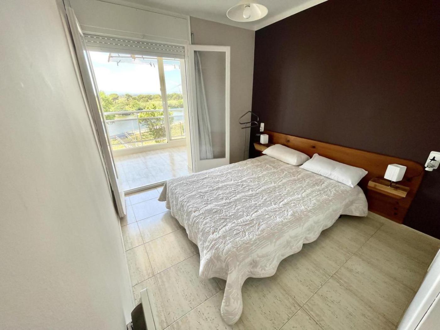 33Apartamento Soleado De Dos Habitaciones เอมปูเรียบราบา ภายนอก รูปภาพ